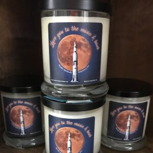 love you to the moon candle